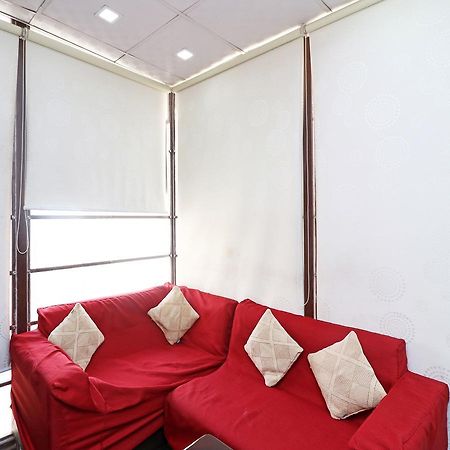 Oyo 13451 Star Corporate Avenue Hotel Ню Делхи Екстериор снимка