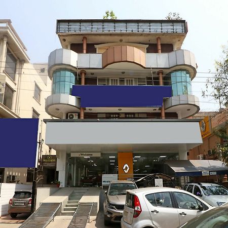 Oyo 13451 Star Corporate Avenue Hotel Ню Делхи Екстериор снимка