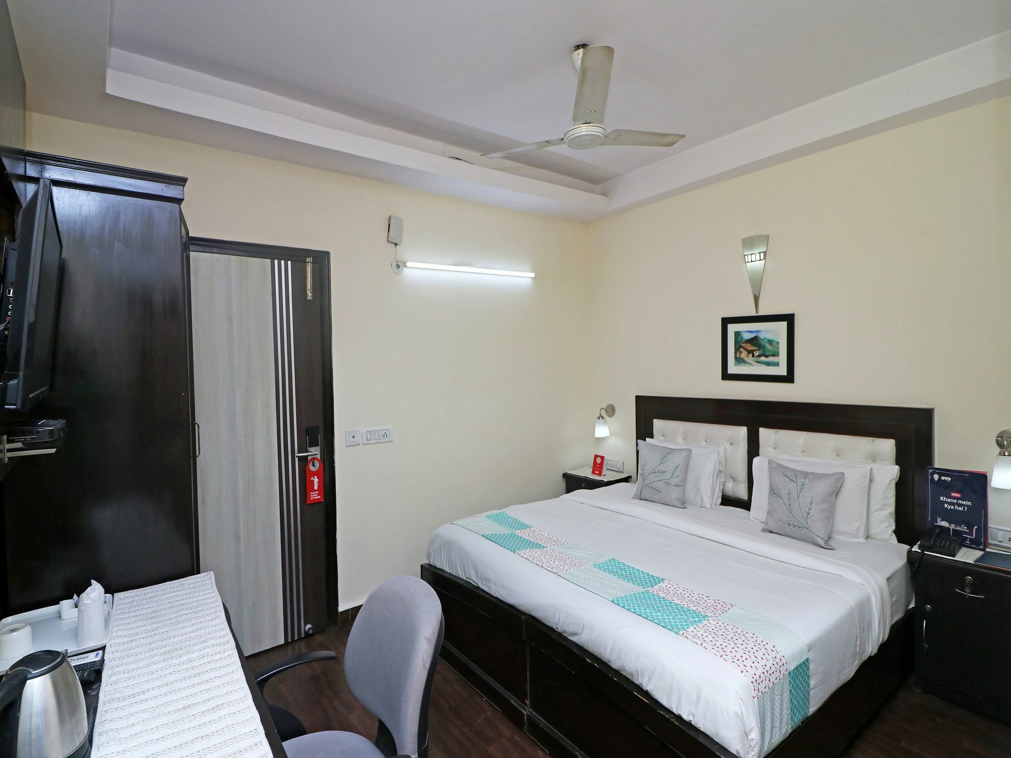 Oyo 13451 Star Corporate Avenue Hotel Ню Делхи Екстериор снимка