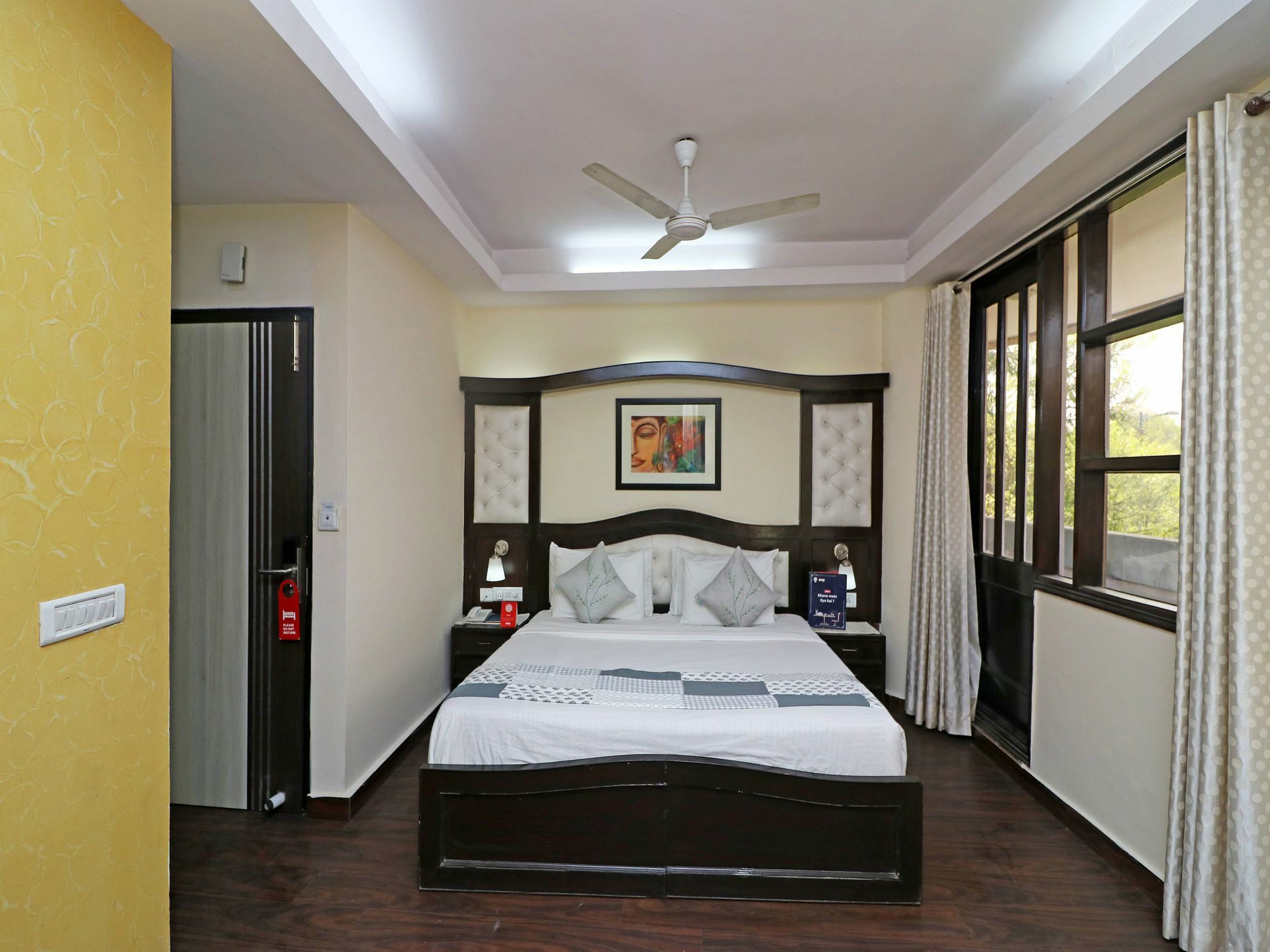 Oyo 13451 Star Corporate Avenue Hotel Ню Делхи Екстериор снимка