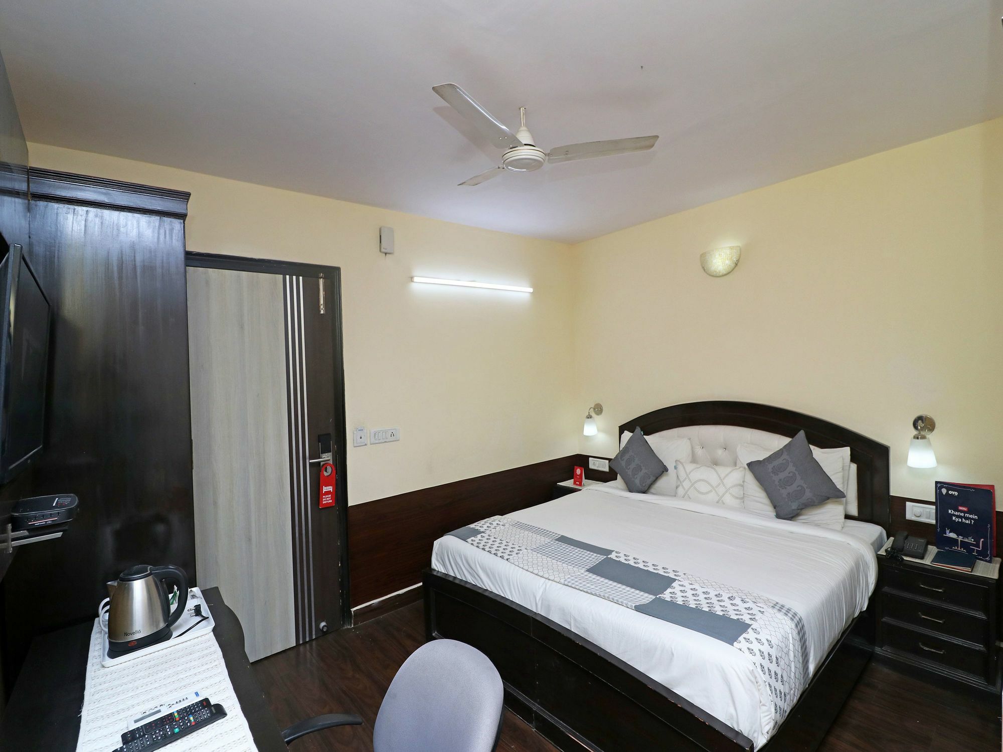 Oyo 13451 Star Corporate Avenue Hotel Ню Делхи Екстериор снимка