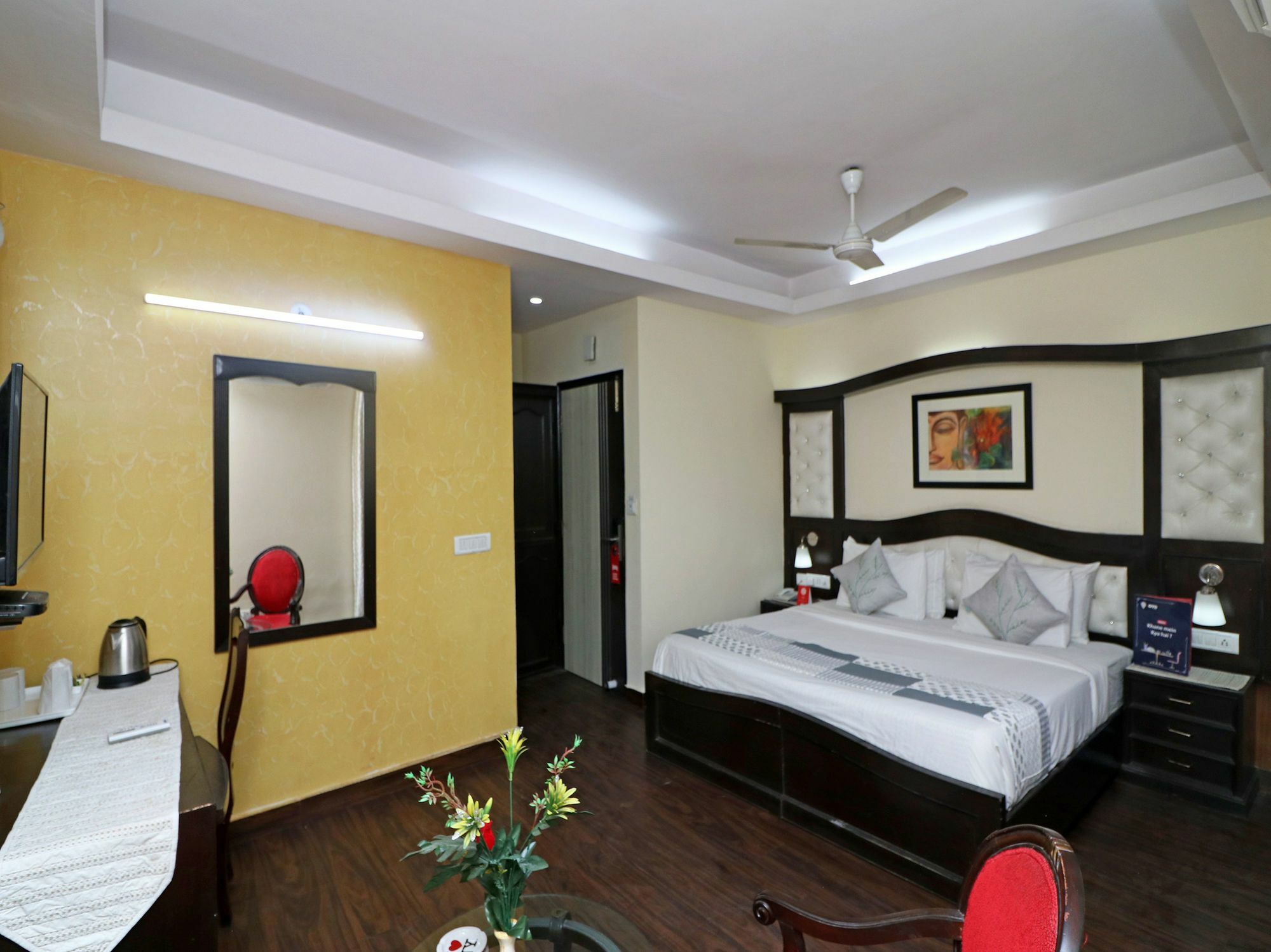 Oyo 13451 Star Corporate Avenue Hotel Ню Делхи Екстериор снимка